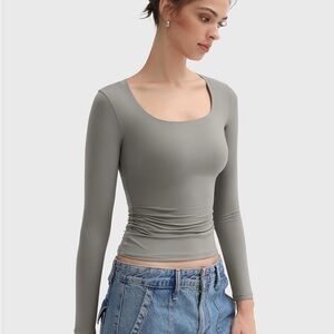 Pumiey Chic Gray Long Sleeve Women's Top Size Small Like New